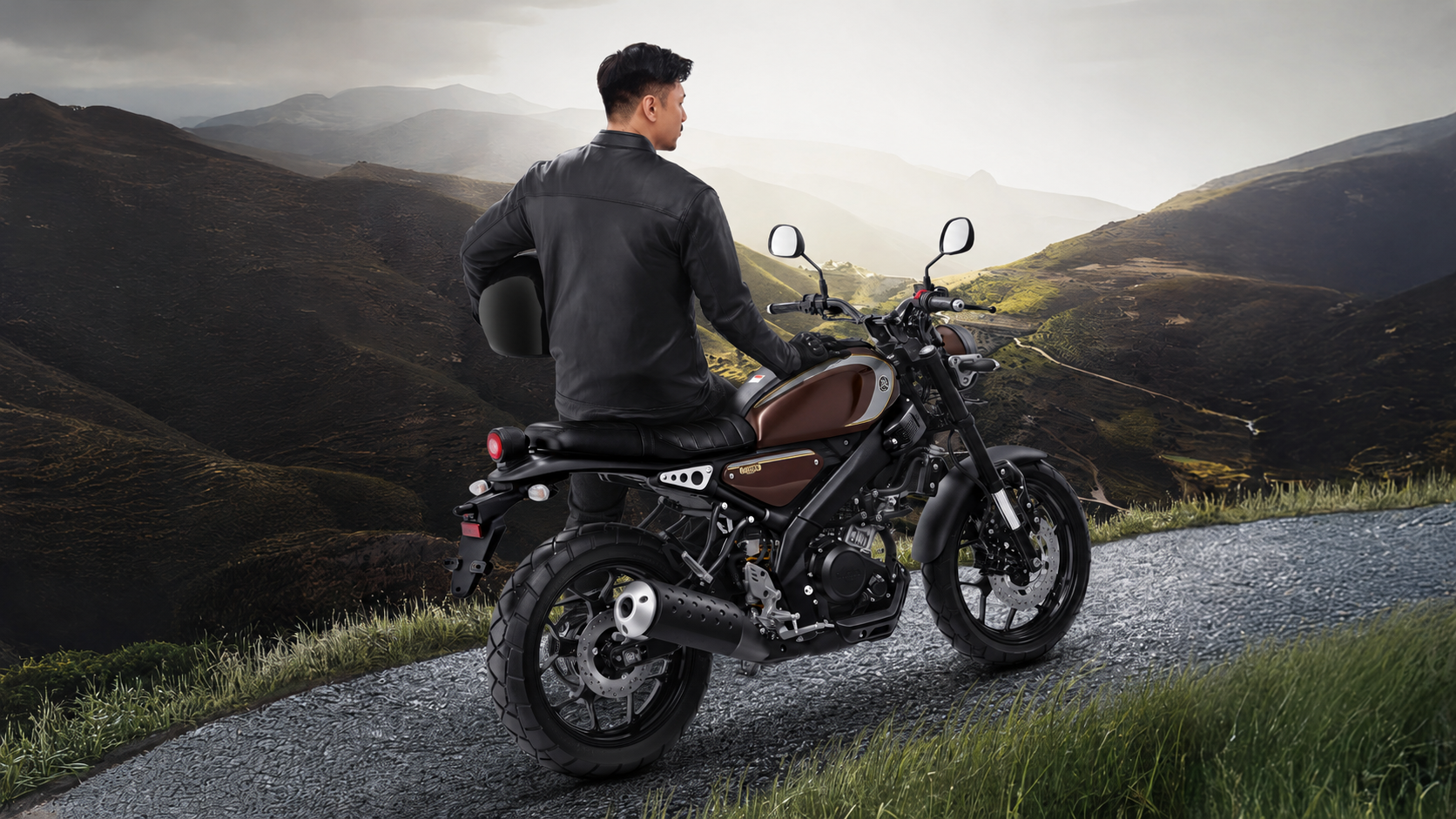 Yamaha XSR 155 Sport Heritage di pegunungan